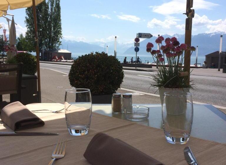 هتل Hôtel Du Port