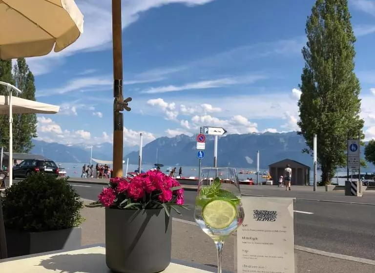 ホテル Hôtel Du Port