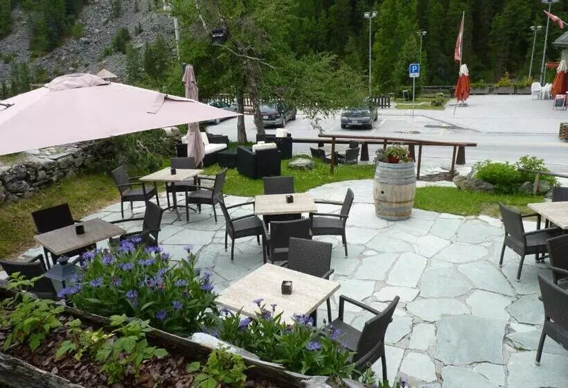 Hotelli Hôtel Le Besso   Swiss Romantic Lodge Zinal