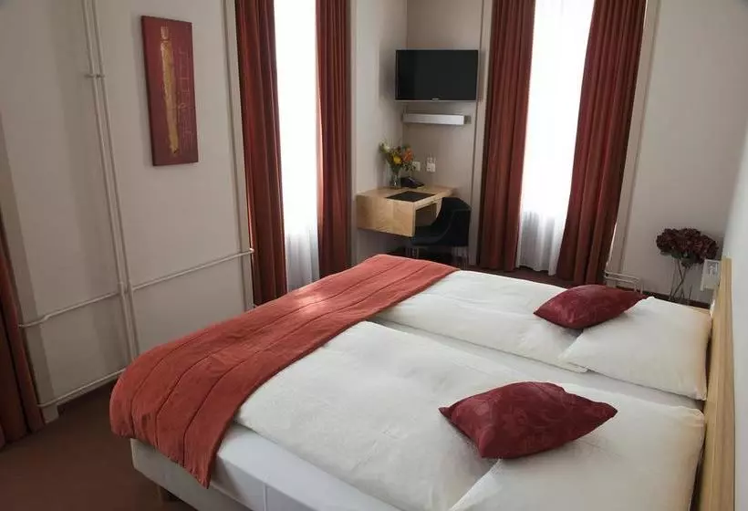 Hotelli Hôtel Le Funi De Cossonay