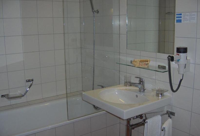 فندق Hôtel Le Funi De Cossonay