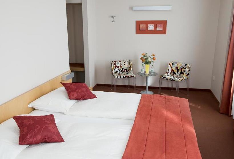 فندق Hôtel Le Funi De Cossonay