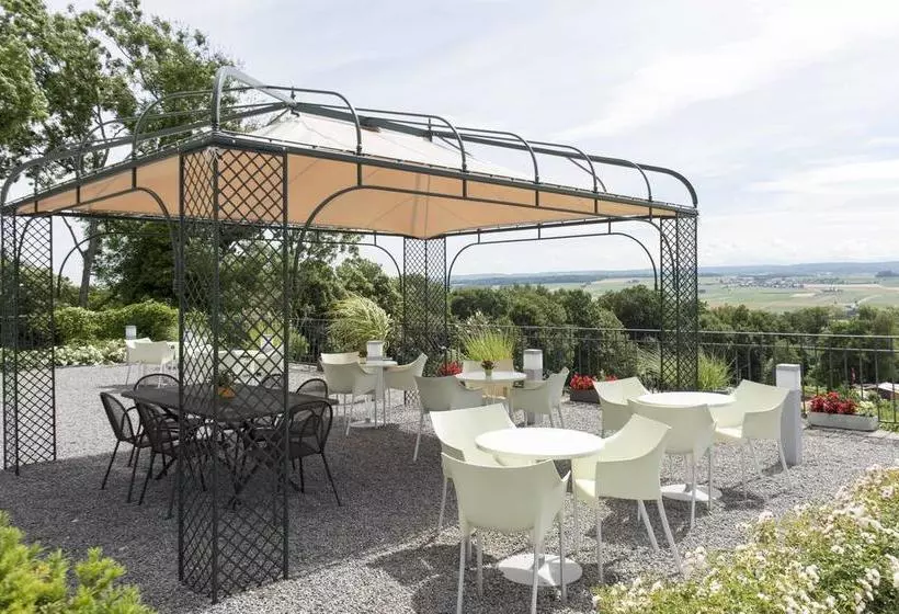 Hotelli Hôtel Le Funi De Cossonay