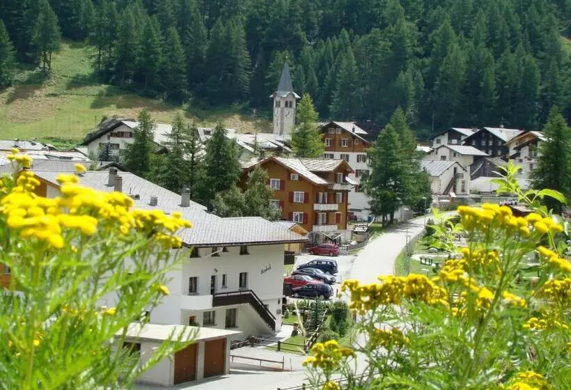 ホテル Portjengrat