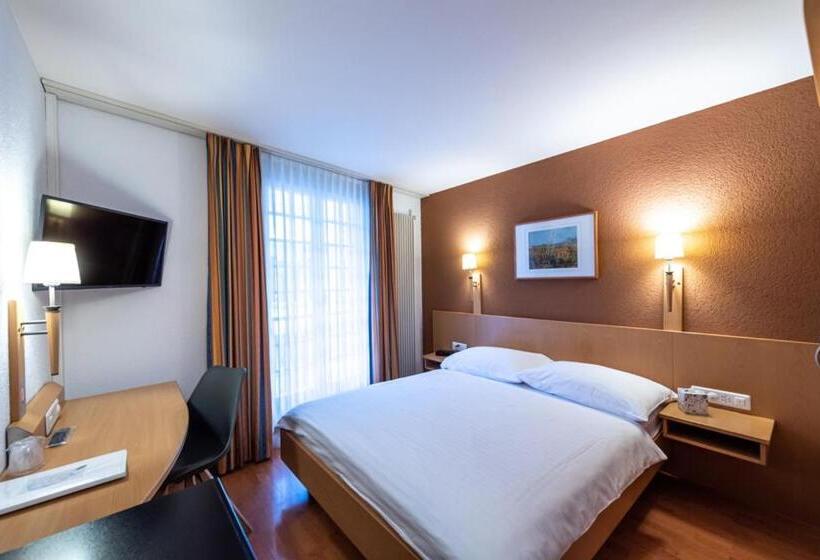 هتل Les Negociants