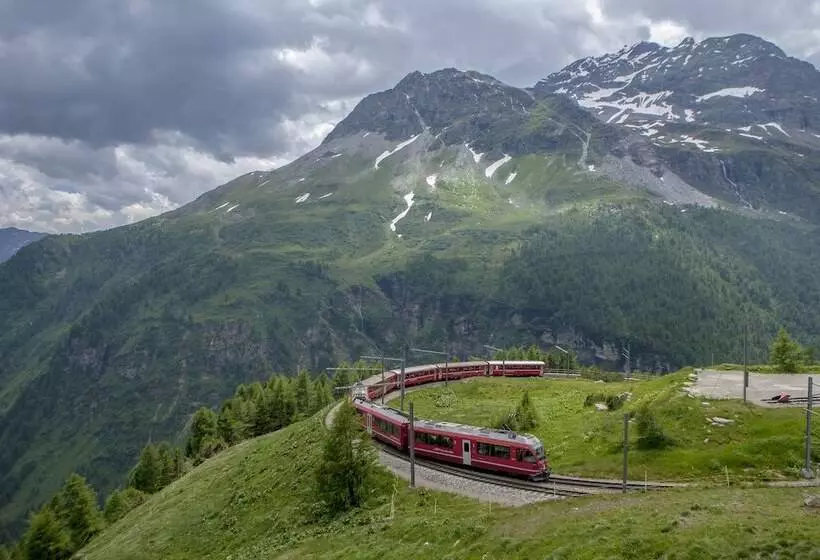 هتل Ristorante Pensione Chalet Stazione