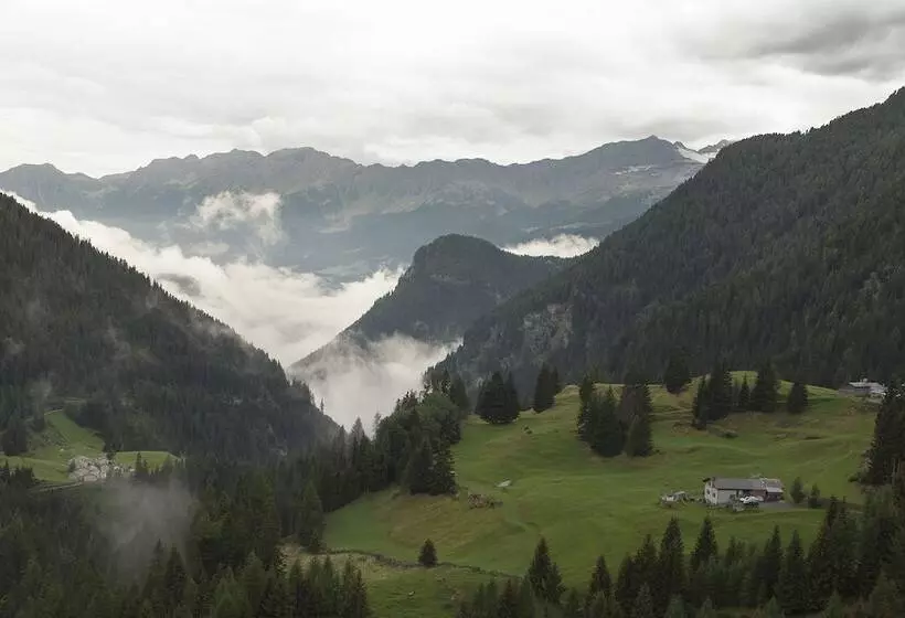 هتل Ristorante Pensione Chalet Stazione