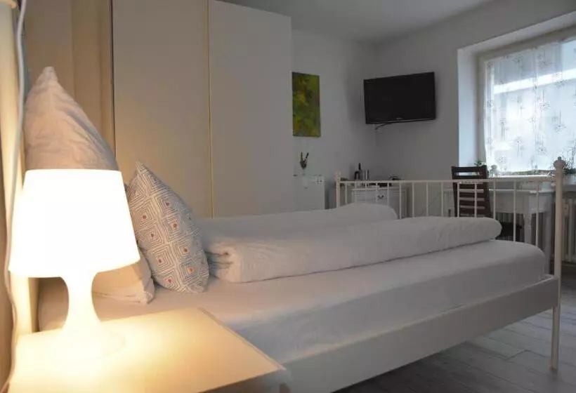 Kiki's B&b