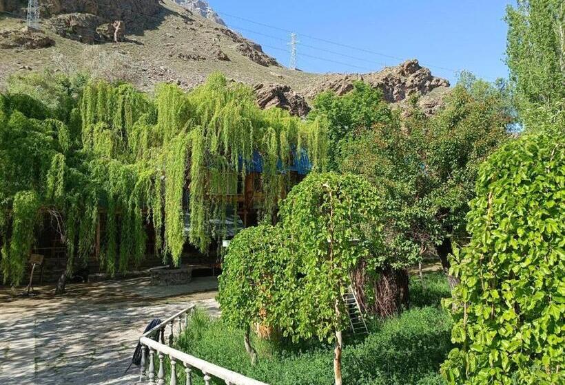 هاستل Pamir Lodge