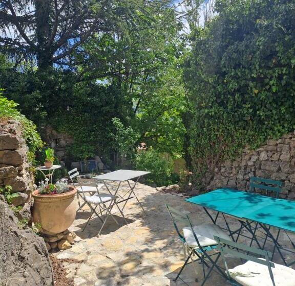 צימר Les Roses Trémières