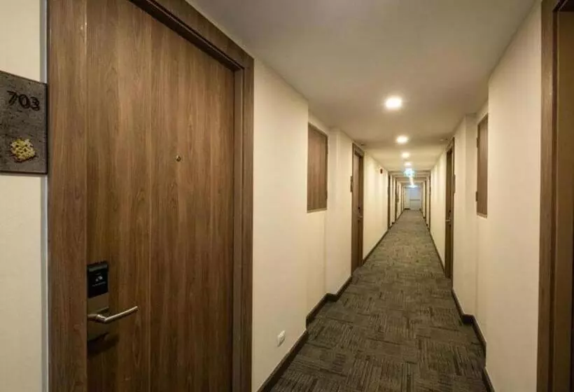 ホテル B2 Korat Premier