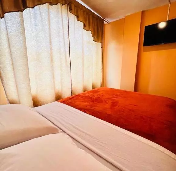 ペンション Hostal Rocafuerte