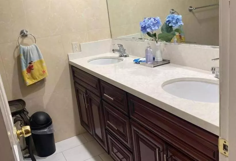 Retkeilymaja Westminster Zen Home