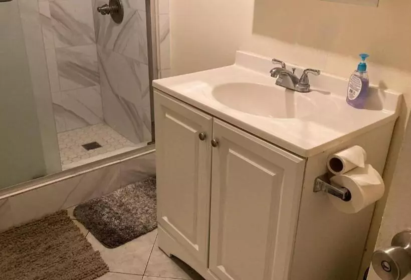 Retkeilymaja Westminster Zen Home