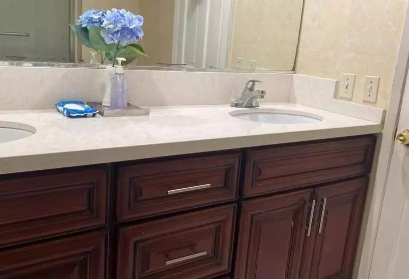 Retkeilymaja Westminster Zen Home