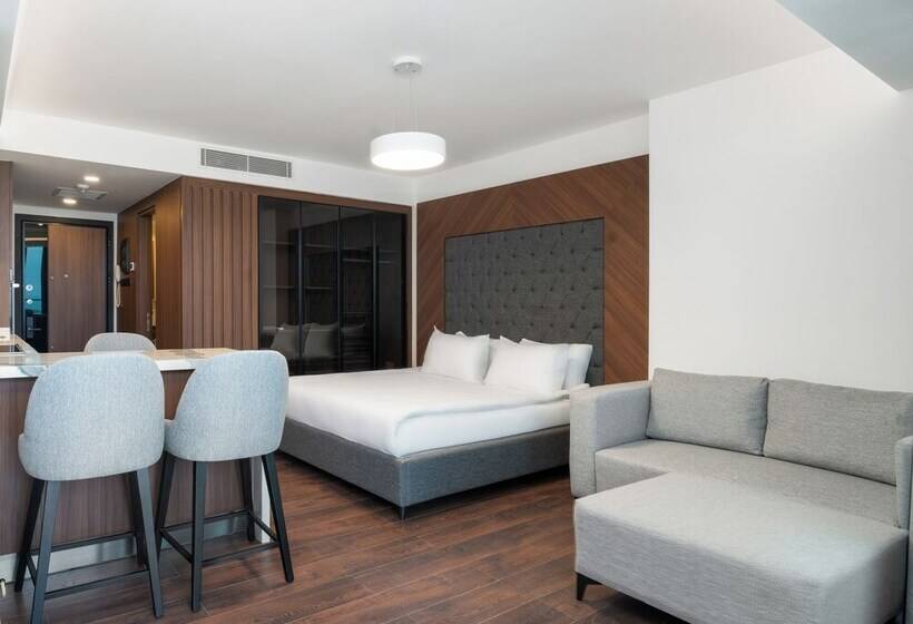 Grand Sapphire Resort & Casino