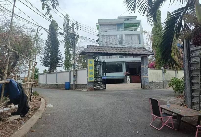 مُتل Nhà Nghỉ Thảo Ngân
