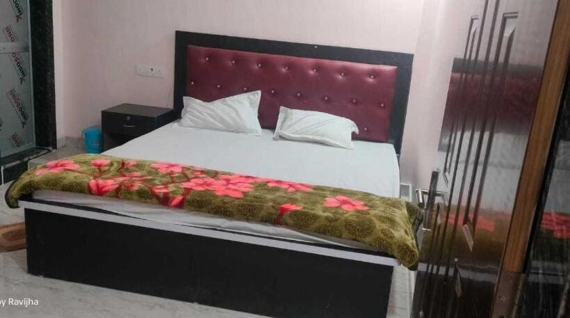 Oyo 81285 Hotel Chanda