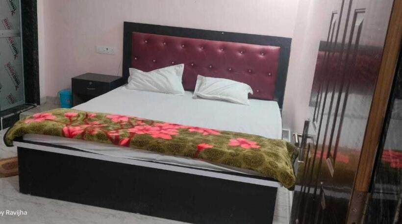 Oyo 81285 Hotel Chanda