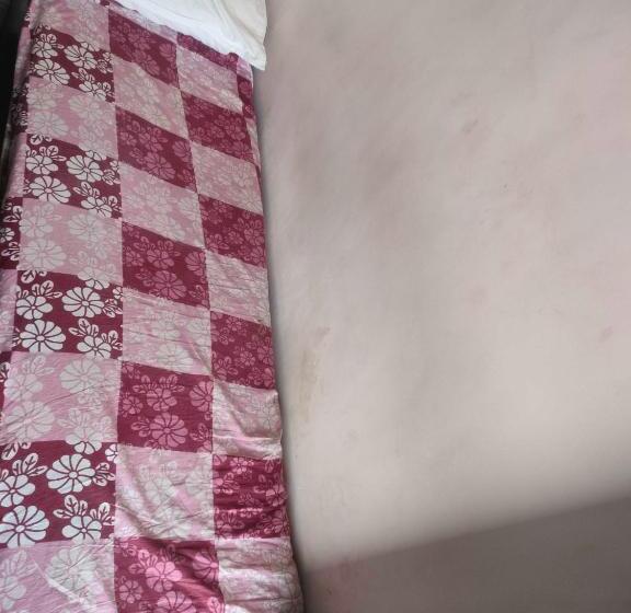 Oyo 81285 Hotel Chanda