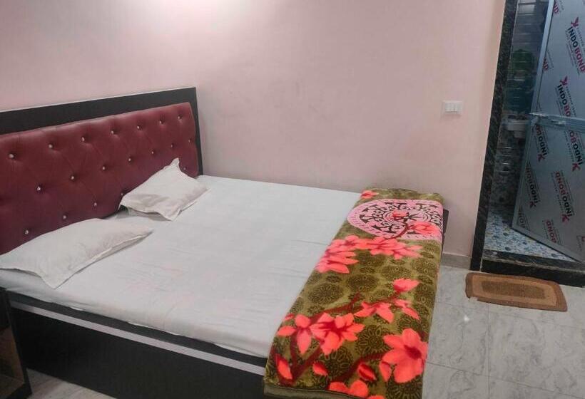 Oyo 81285 Hotel Chanda