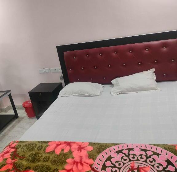 Oyo 81285 Hotel Chanda