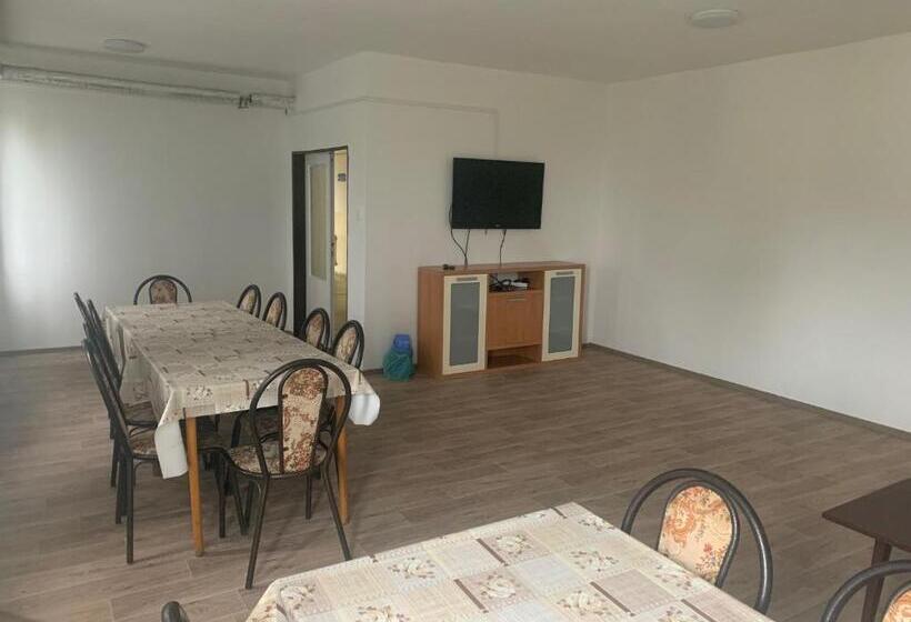 펜션 Ubytovňa Karpatia