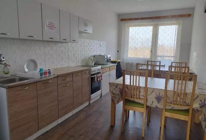 Majatalo Ubytovňa Karpatia