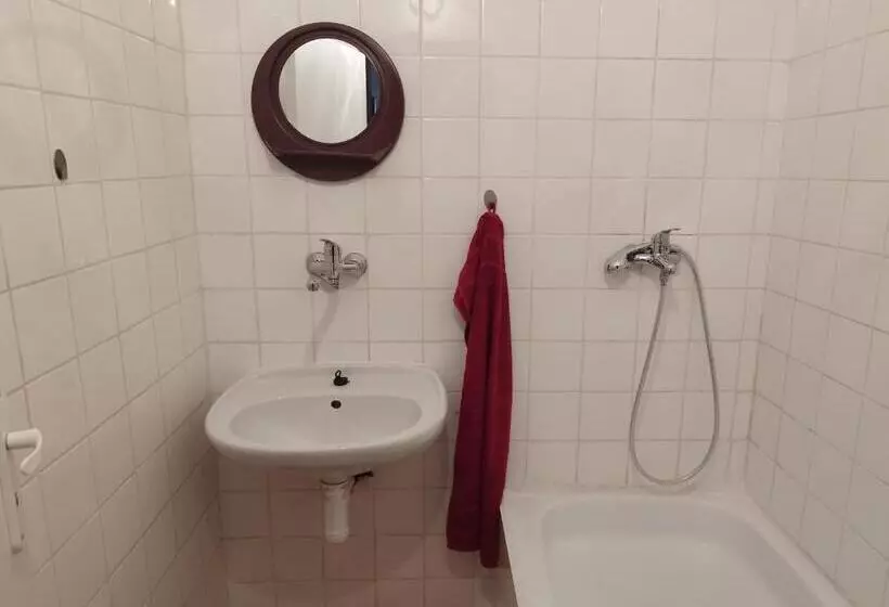 Majatalo Ubytovňa Karpatia