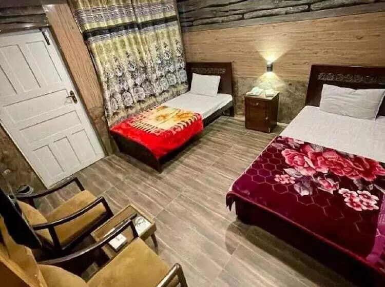 Polo Land Hotel Skardu