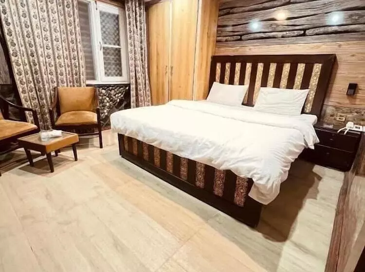 Polo Land Hotel Skardu