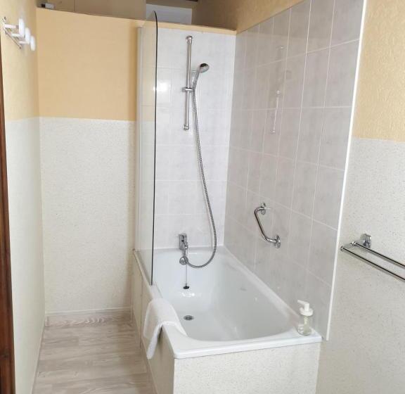 בית מלון כפרי Aux Gorges Du Dourdou