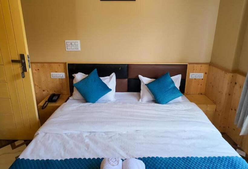 בית מלון כפרי Goroomgo Ghar Bar Boutique Stay Himachal Pradesh   Luxury Room & Mountain View