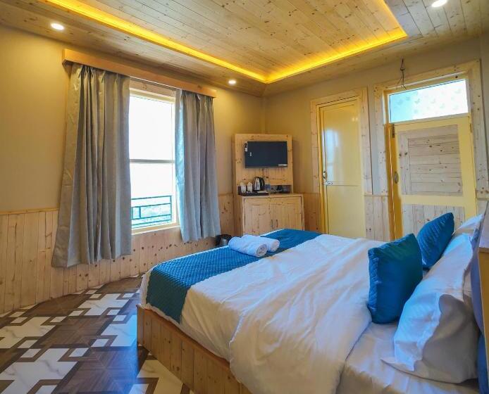 בית מלון כפרי Goroomgo Ghar Bar Boutique Stay Himachal Pradesh   Luxury Room & Mountain View