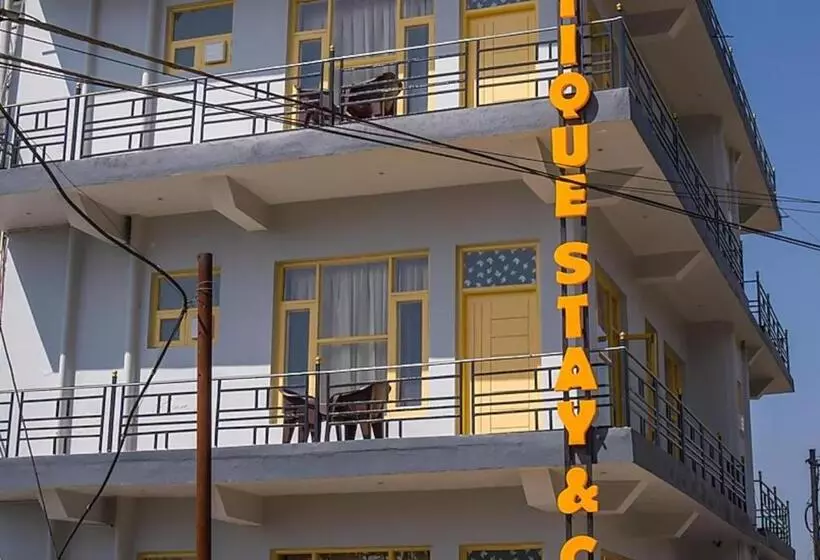 Hotelli Goroomgo Ghar Bar Boutique Stay Himachal Pradesh   Luxury Room & Mountain View