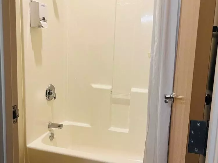 Hotelli Hawarden Harvest Inn