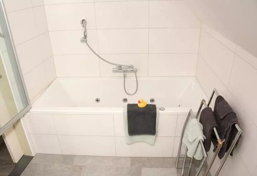 B & B Leudal