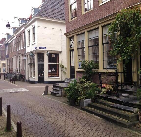 צימר Blue Tulip Amsterdam