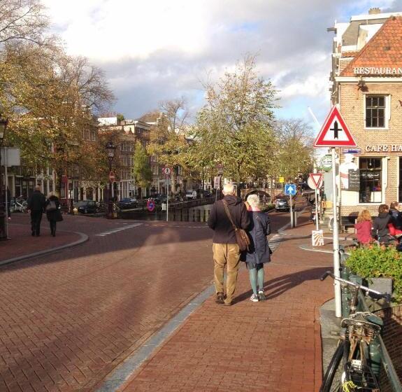 צימר Blue Tulip Amsterdam