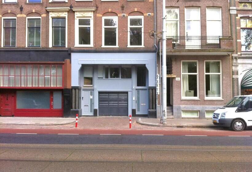 צימר Blue Tulip Amsterdam