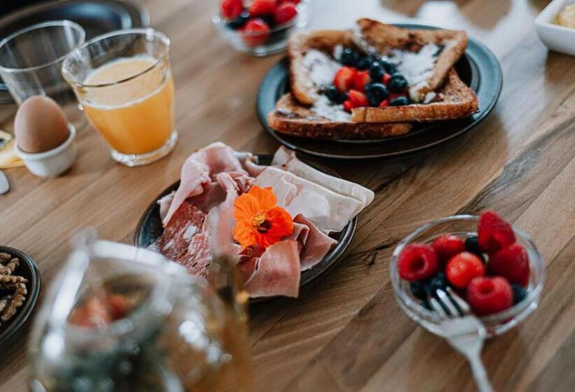 Bed and Breakfast De Vijf Suites