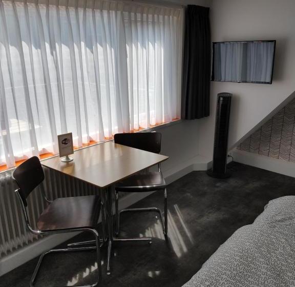 مبيت وإفطار Hoogland Aan Zee