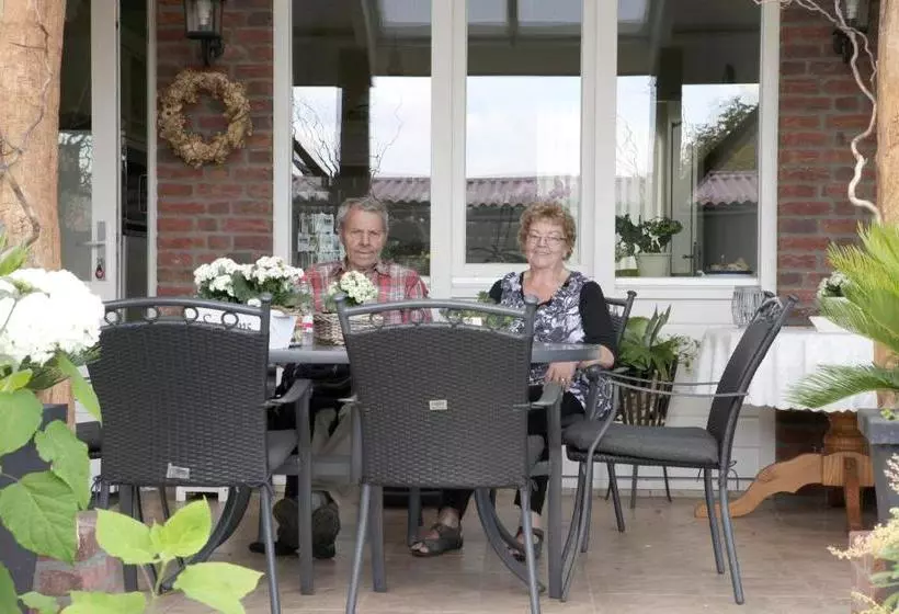 Bed & Breakfast  Het Oude Nest