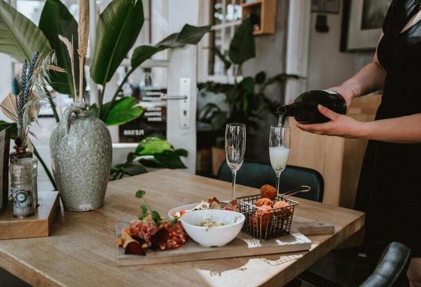 Отель Brasserie Florian