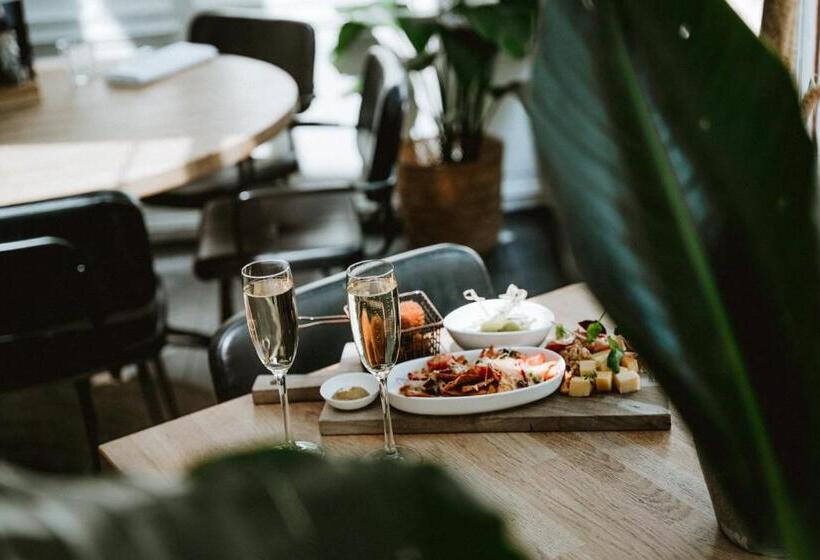 Отель Brasserie Florian