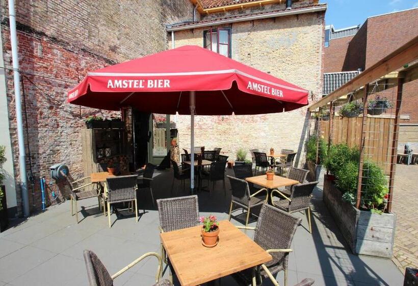 בית מלון כפרי Stadsherberg Sneek