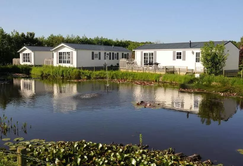 リゾートホテル Vakantiepark Dennenoord