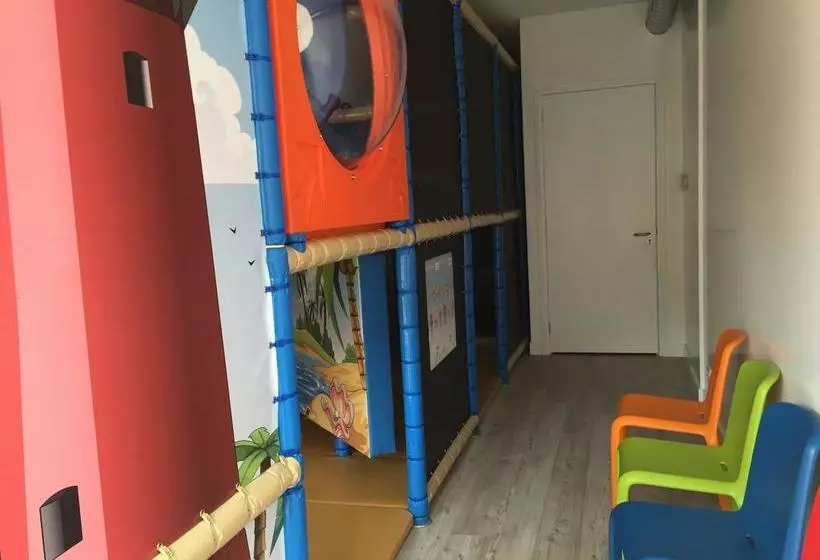 リゾートホテル Vakantiepark Dennenoord