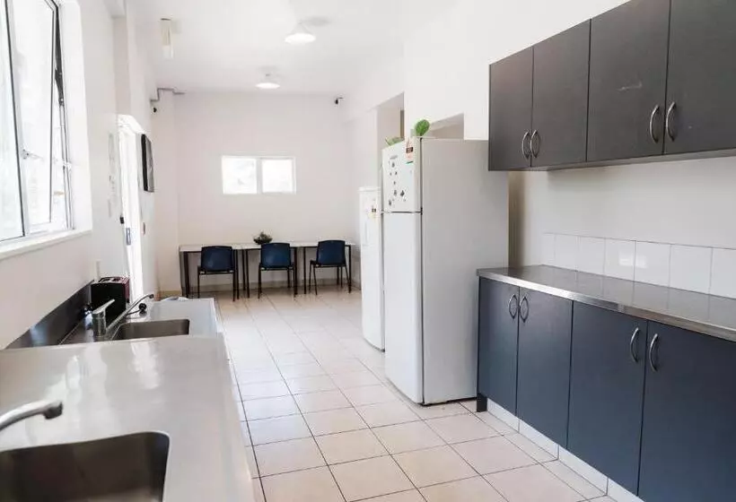 140 Ghuznee Hostel