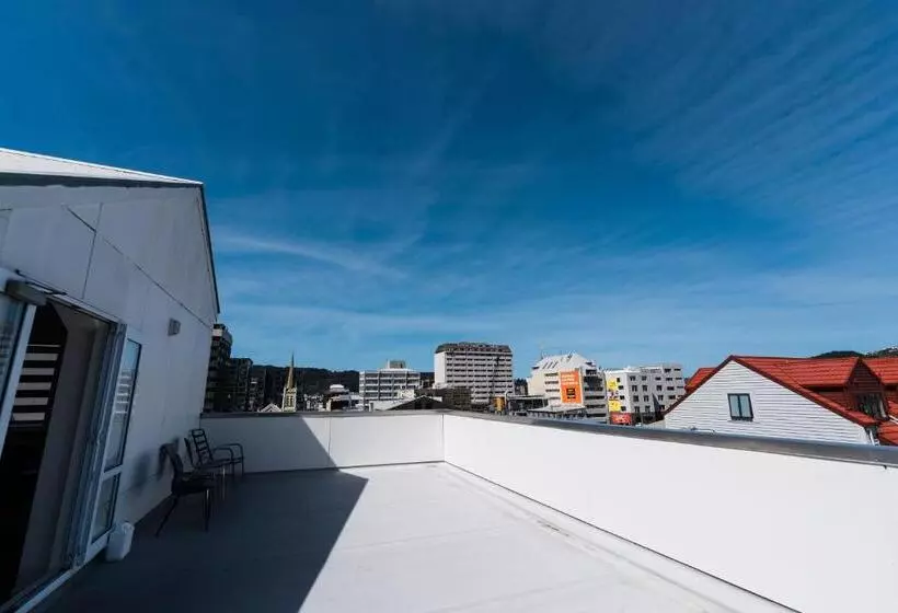 140 Ghuznee Hostel
